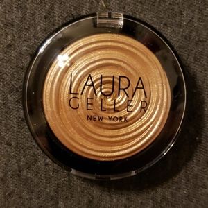 Laura Geller baked gelato swirl illuminator
